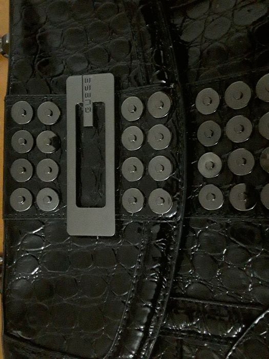 Mala/Carteira da Guess. Original.