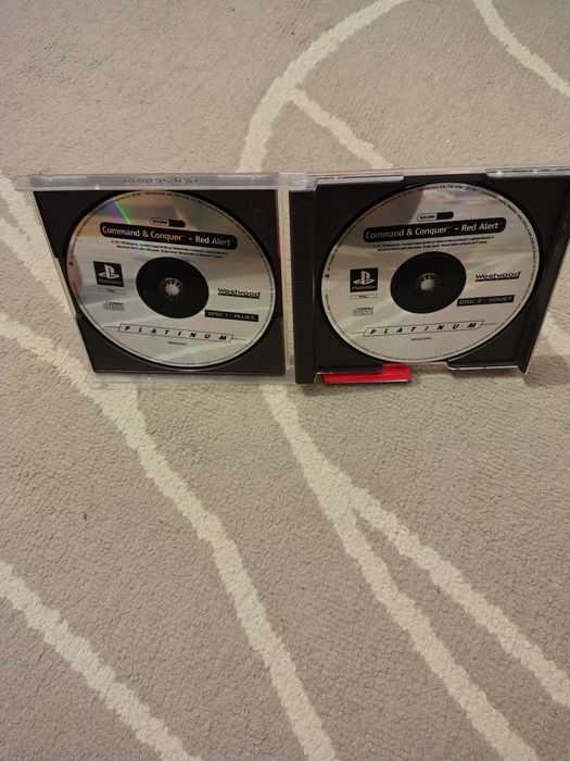 Command & Conquer: Red Alert - PS1 Edição Platinum (Original / 2 Discos)