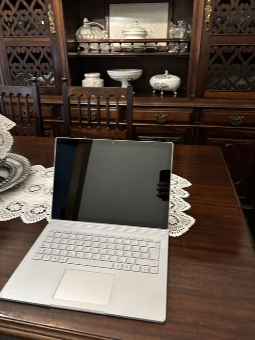 Microsoft Surface Book 2 13”