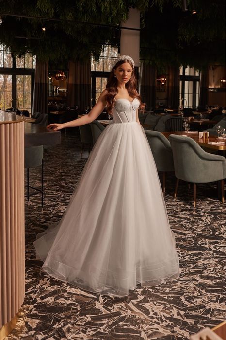 Весільне плаття/весільна сукня з рукавами/пишна весільна сукня