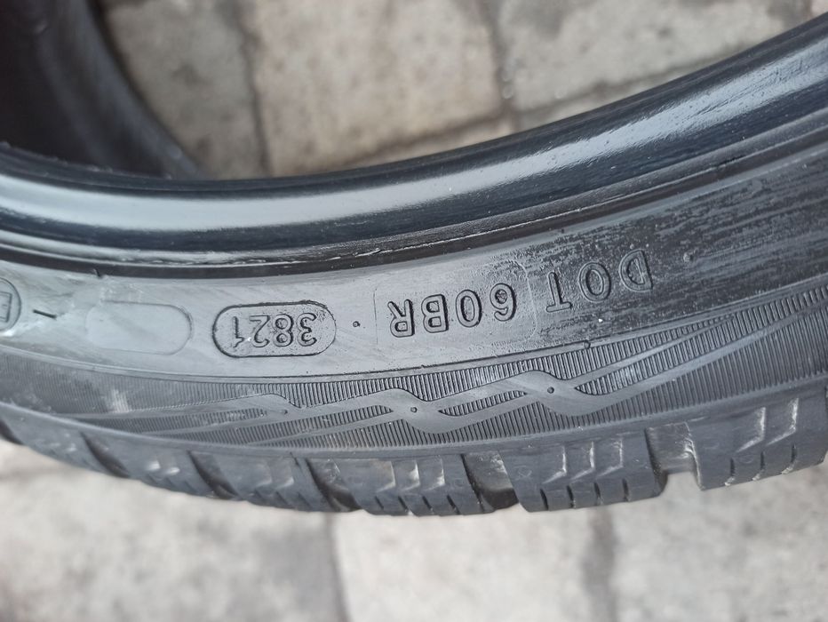 Зимняя резина 245/35 R21 Nokian WR A4