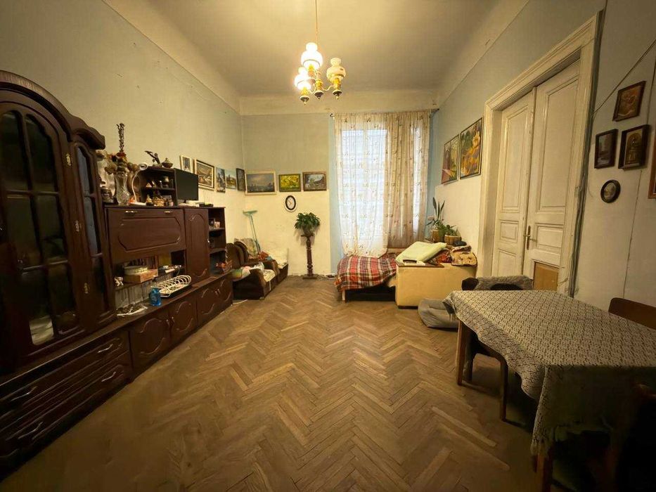 Продаж 2-кімнатної квартири біля Собору Святого Юра вул. Митрополита Андрея - зображення 1