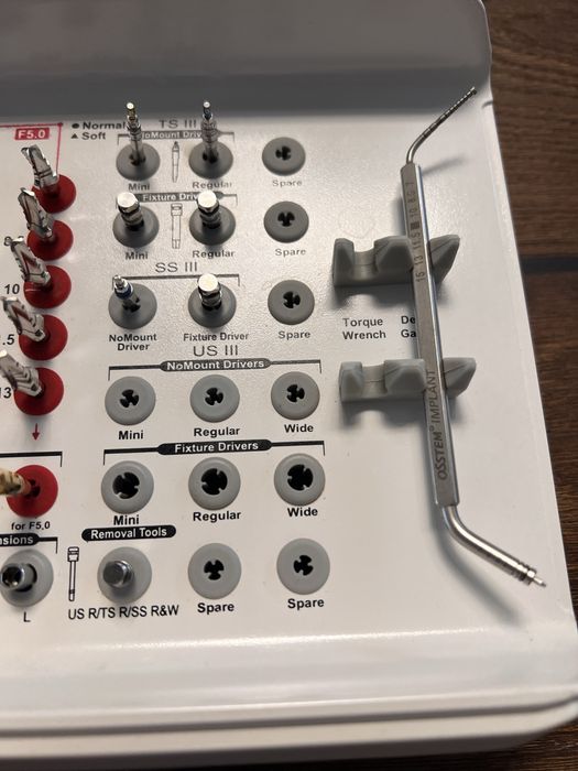 Zestaw chirurgiczny DIO Implant Taper Kit Kasetka Implsntologiczna