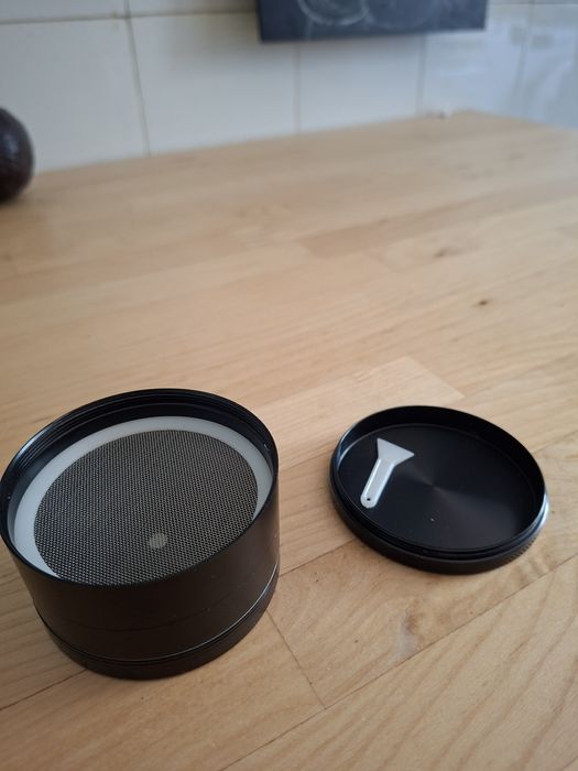 Grinder preto metálico