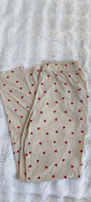 Spodnie piżamowe w serduszka