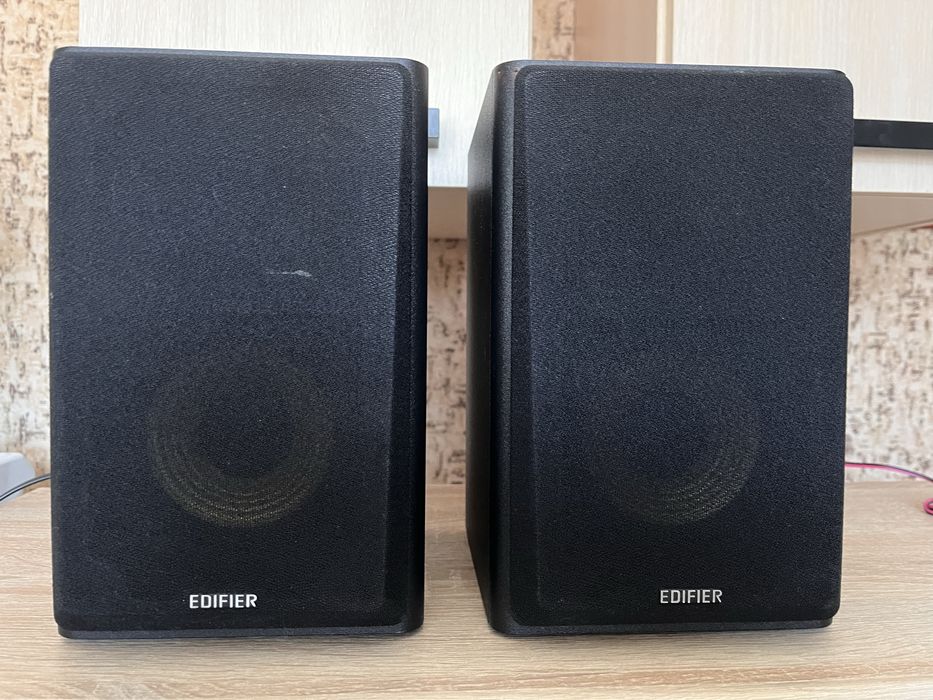 Акустическая система Edifier R1000T4 Black 2.0 24W