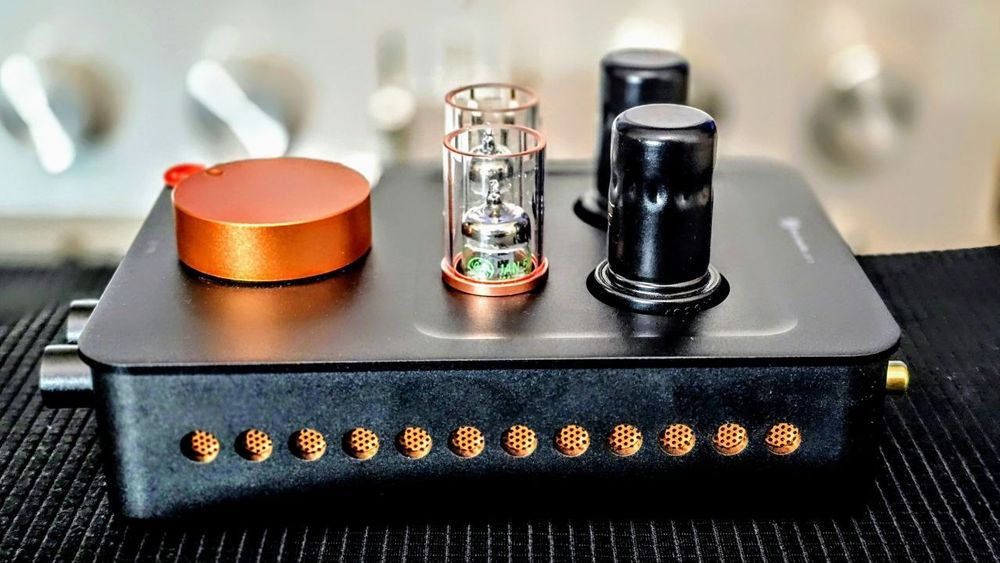 FOSI AUDIO GR70 – 8200грн