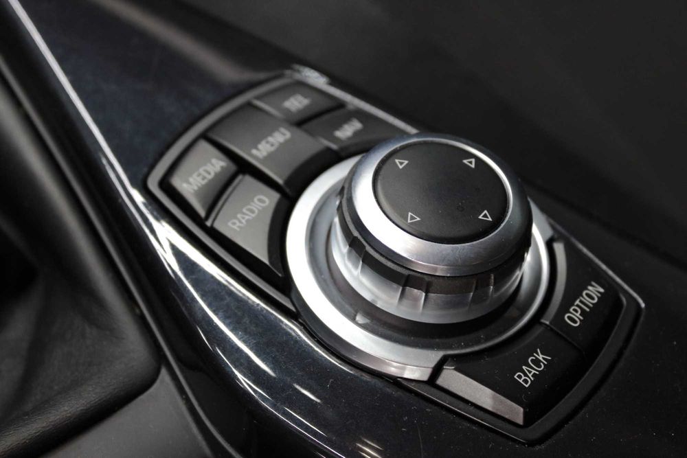 BMW 116i SPORT LINE (149€/Mês) | Revisões BMW | Garantia