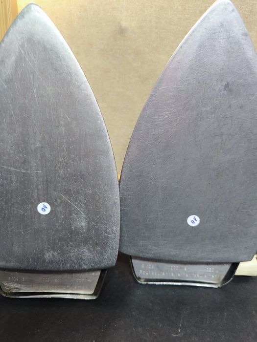 2 Ferros Antigos - Vintage