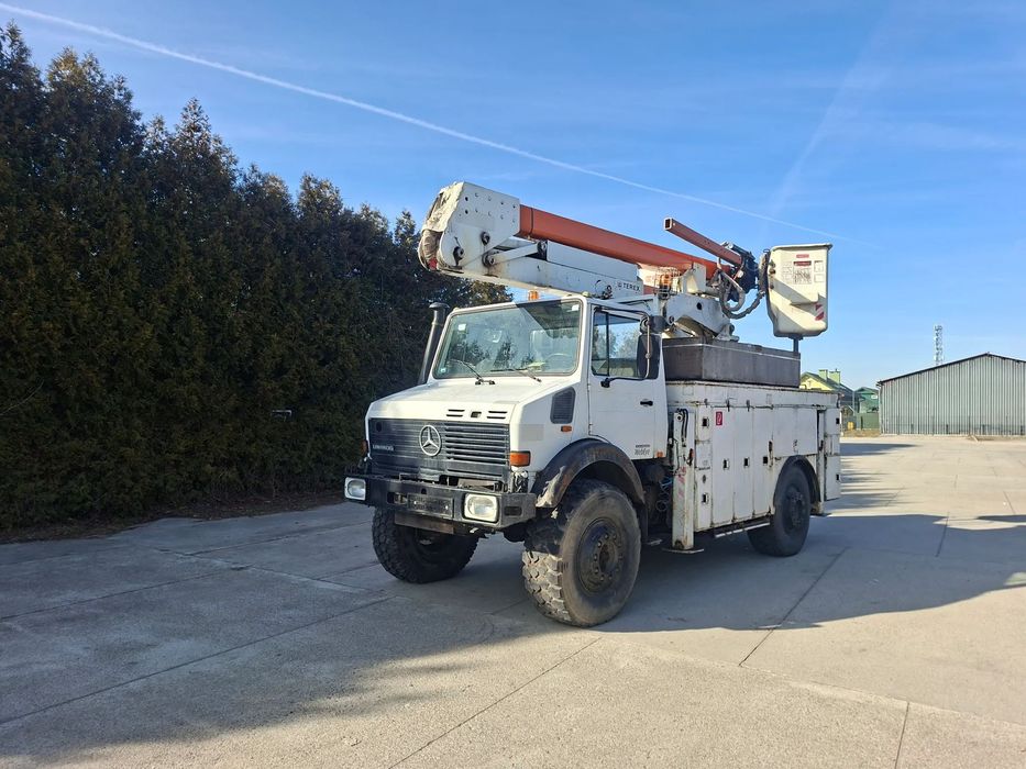 Mercedes-Benz Unimog  U2150  wyciągarka 4X4 Podnośnik Koszowy iz Zwyżka 15m Ciągnik Rolniczy