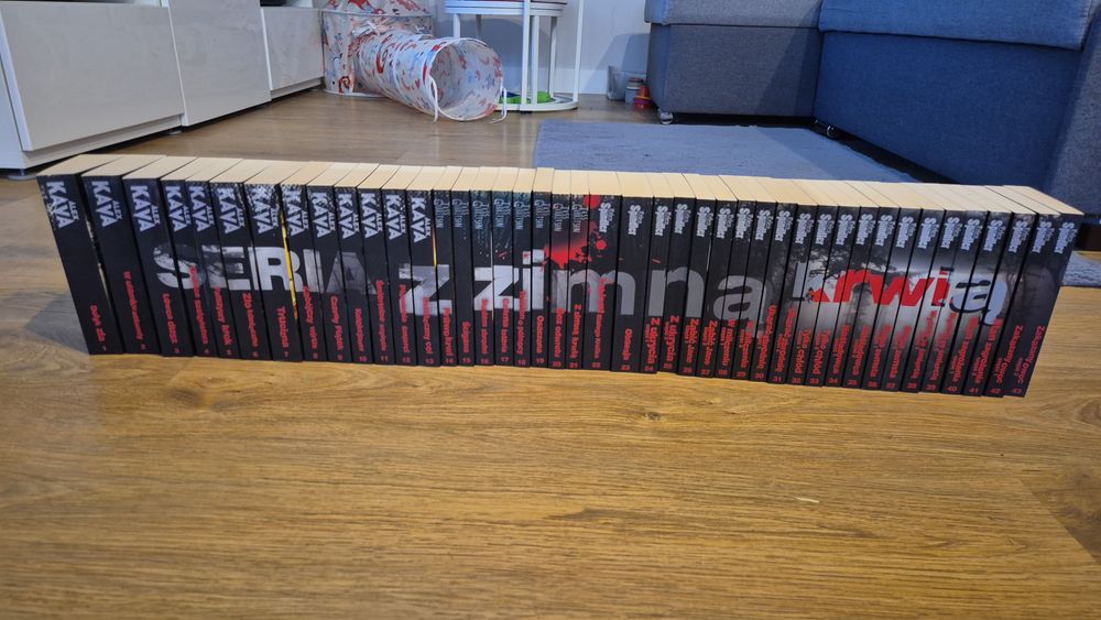 Seria Z Zimną Krwią 43 tomy pełen komplet