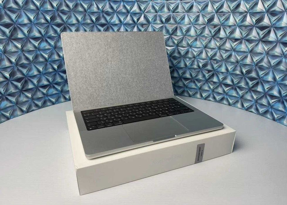 MacBook Pro 14 2023 M2 Pro 16/1Tb