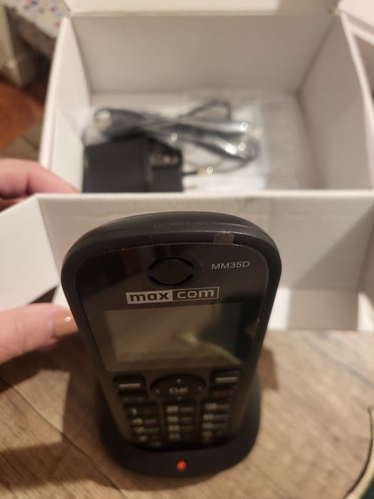 Telefone fixo/portátil "Maxcom"