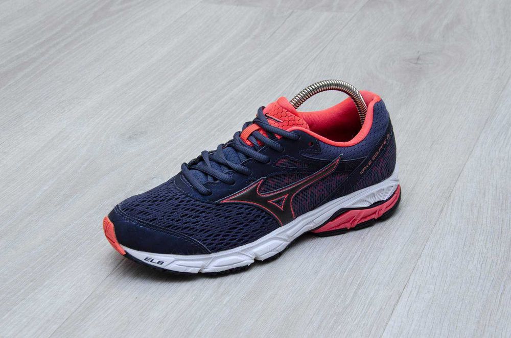 Кросівки Mizuno Wave Equate 2. Устілка 25,5 см