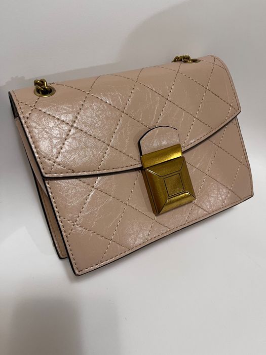 Сумка в стиле Chanel бежевый кросс боди на плечо