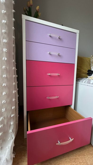 Cama com colchão e camiseiro