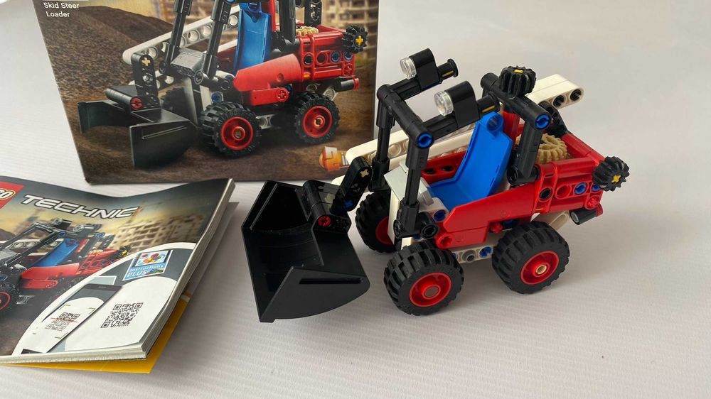 LEGO Technic Miniładowarka 42116 klocki