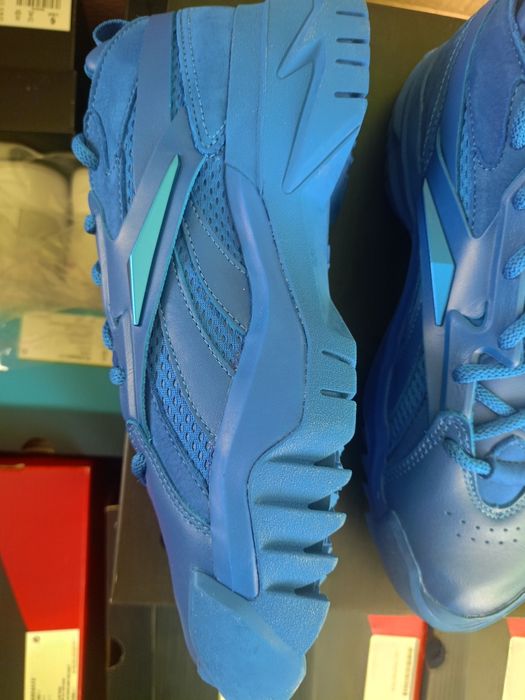 Reebok niebieskie CardiB