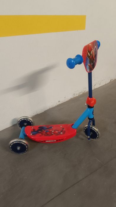 Trotinete Spiderman