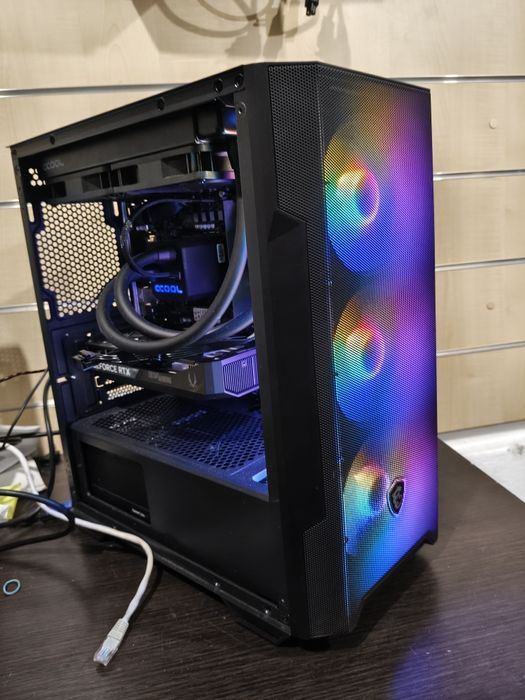 Komputer Gamingowy Ryzen 7 5700, RTX 5070, 32 GB,SSD,Win 11 Pro