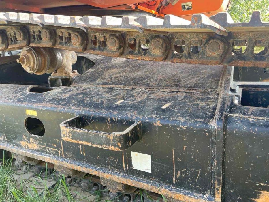 Екскаватор гусеничний Doosan