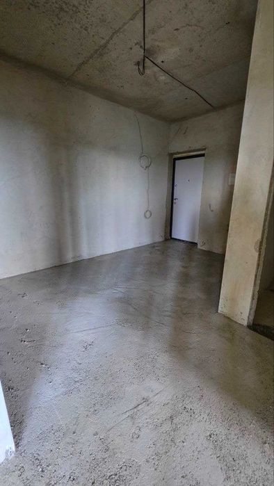 Велика двокімнатна новобудова, поверх 8/10, площа 75 метрів