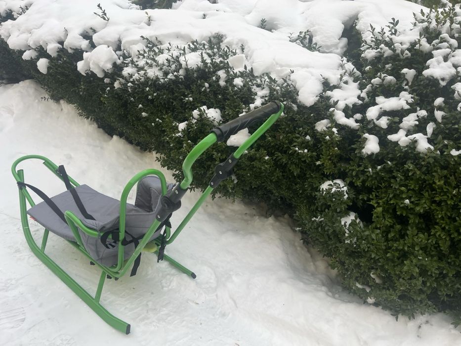 Дитячі санки з ручкою для штовхання