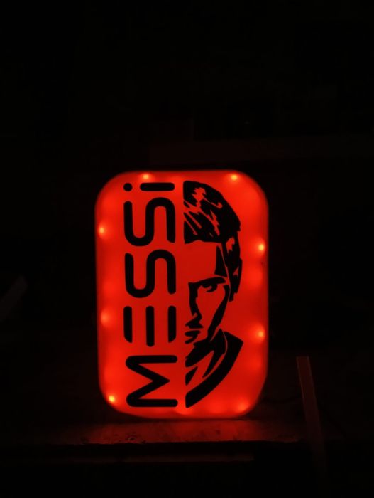 Caixa de luz messi