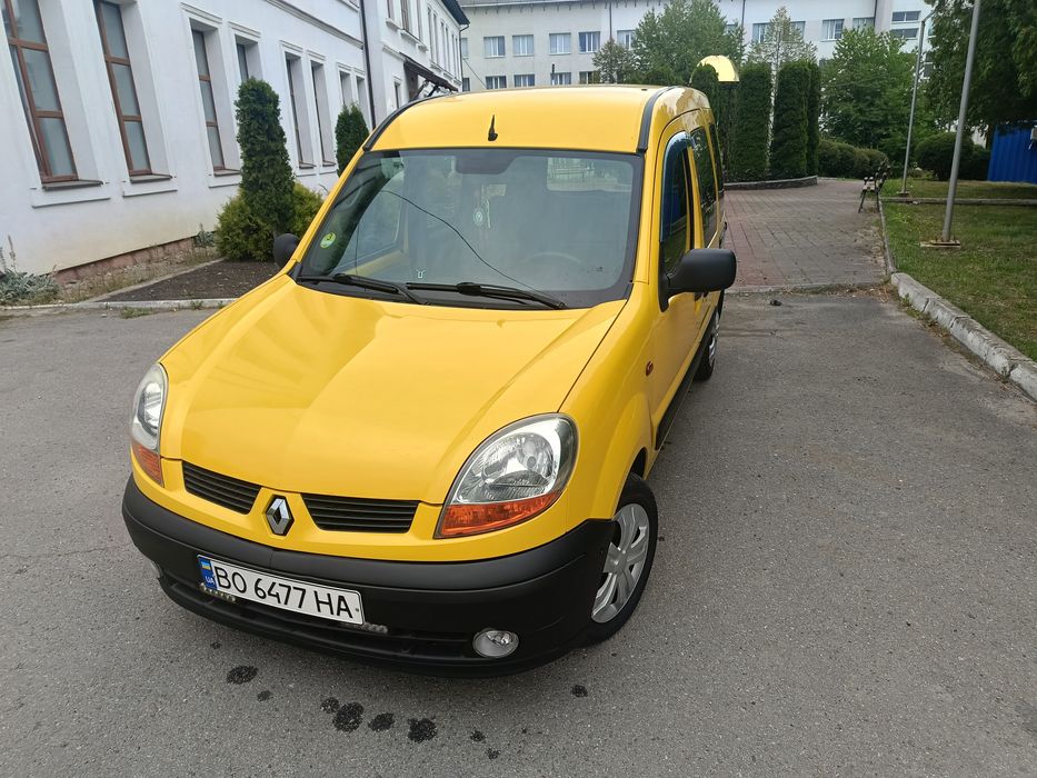 Рено Кенго мінівен пасажир