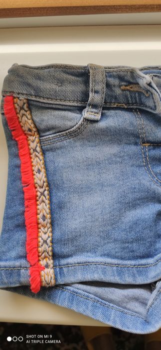 Продам джинсові шорти на дівчинку