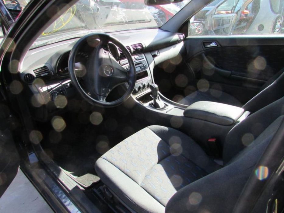 Peças Mercedes C220 2.2 do ano 2003