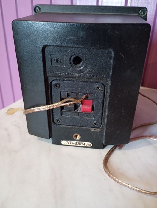 Kolumna JBL Control micro