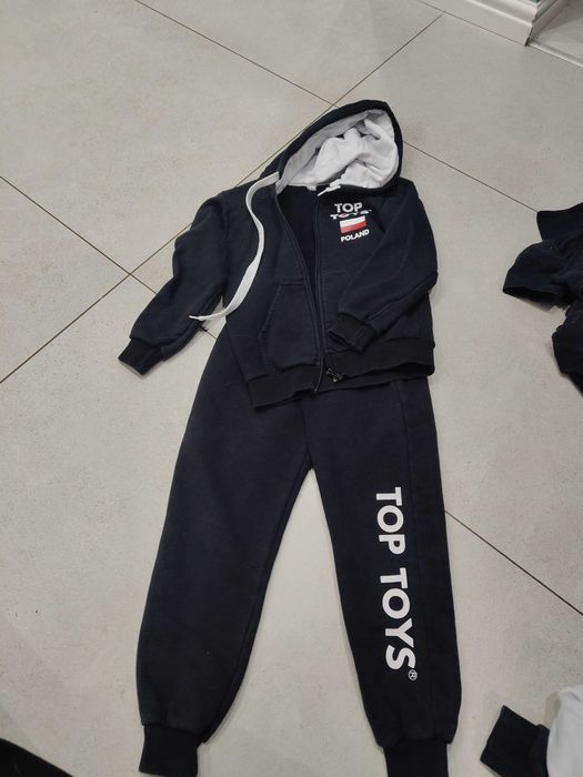 Zestaw body, koszulki, dresy czapka Top Toys Koszalin 6-7 lat