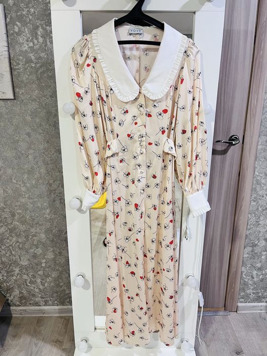 Сукня від Vovk бежева