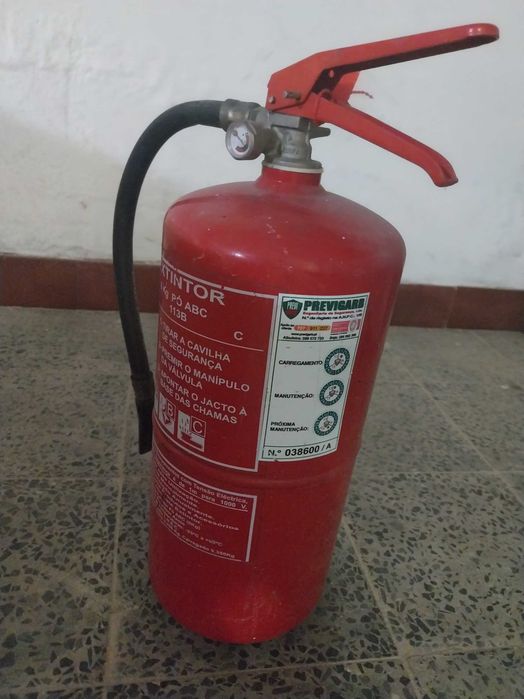 Extintor sem uso