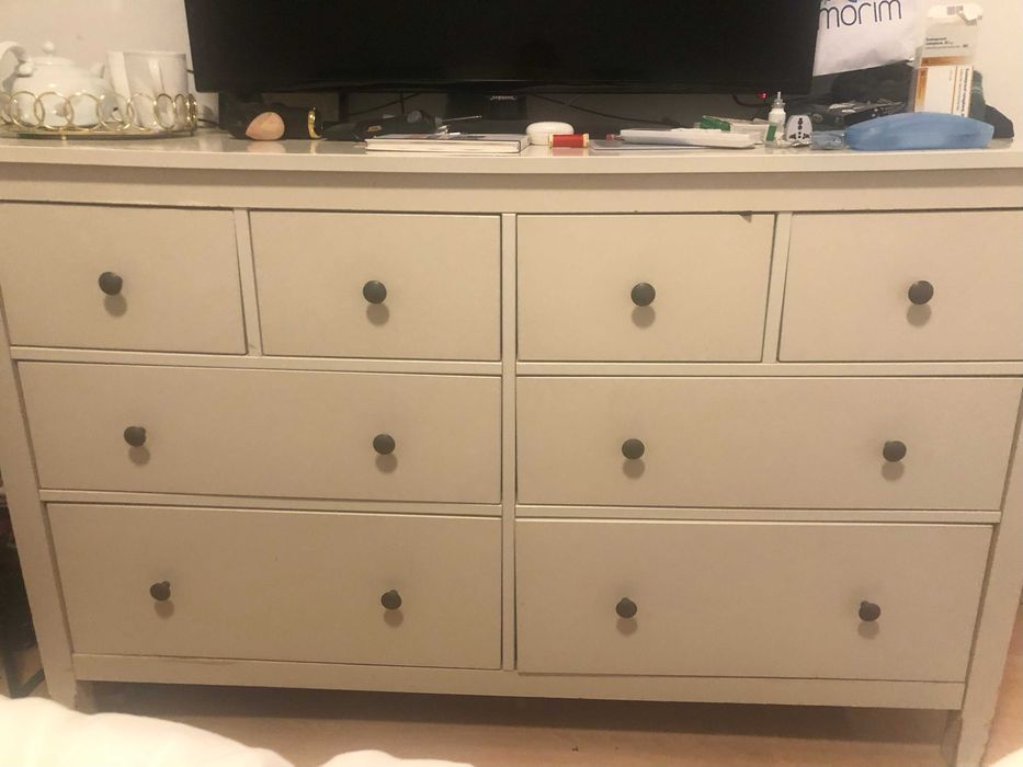 Cómoda grande branca IKEA HEMNES com 8 gavetas