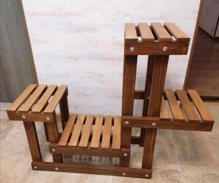 Етажерка для квітів