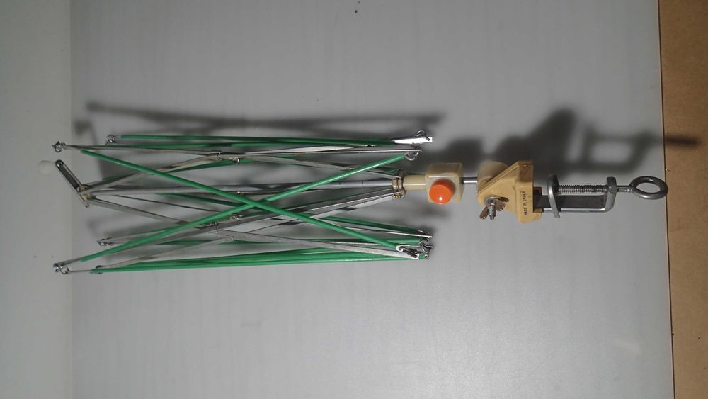 Desenrolador de meadas de lâ ou linha