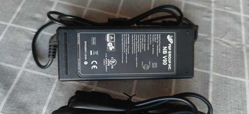 Alimentador/Carregador 19V 4,74A