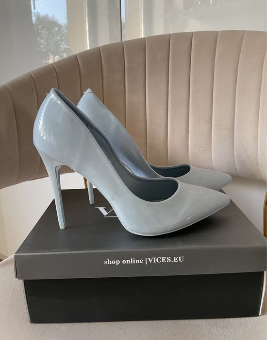 Szpilki błekitne blue lakier Deezee 39