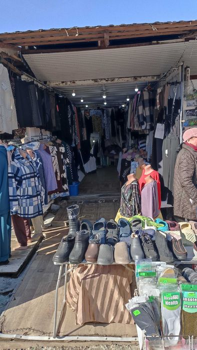 Продам контейнер на південному ринку (одяг, взуття)