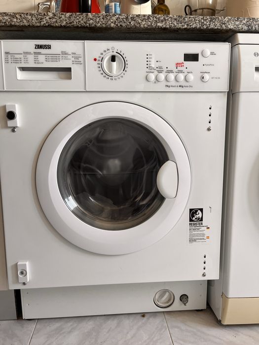 Máquina de lavar e secar de encastre