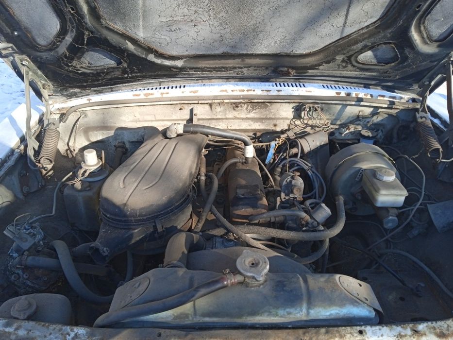 Разбираем Волгу 2410 на разборку кому что надо пишите