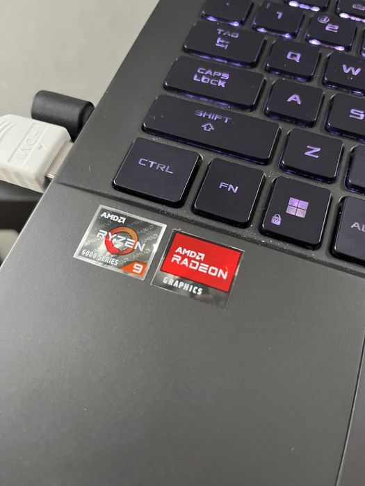 ASUS ROG Zephyrus G14 Ryzen 9 6900HS 32GB / 512GB SSD / RX 6800S 8GB