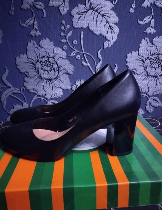 продам туфлі,туфли.