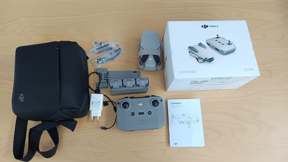 Dron DJI Mini 2 FMC fly more combo