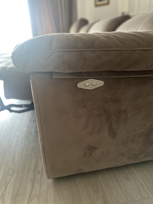 Sofá chaise longue reclinável elétrico – 3,70 m