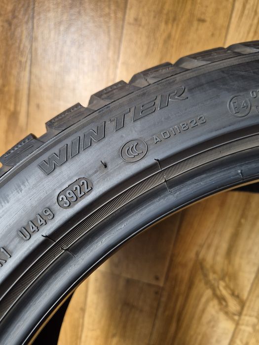 225/45/18 Pirelli para zima 7mm 2022r