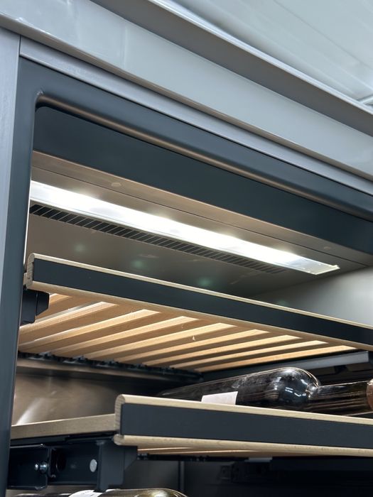 Вбудована винна шафа Miele KWT 6722 iGS