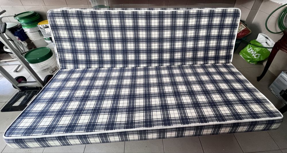Sofa cama em bom estado